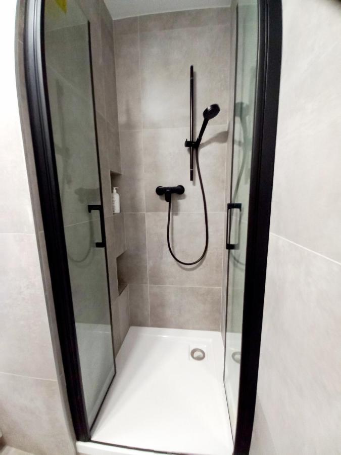 Neoapartments Lotnicza ヴロツワフ エクステリア 写真