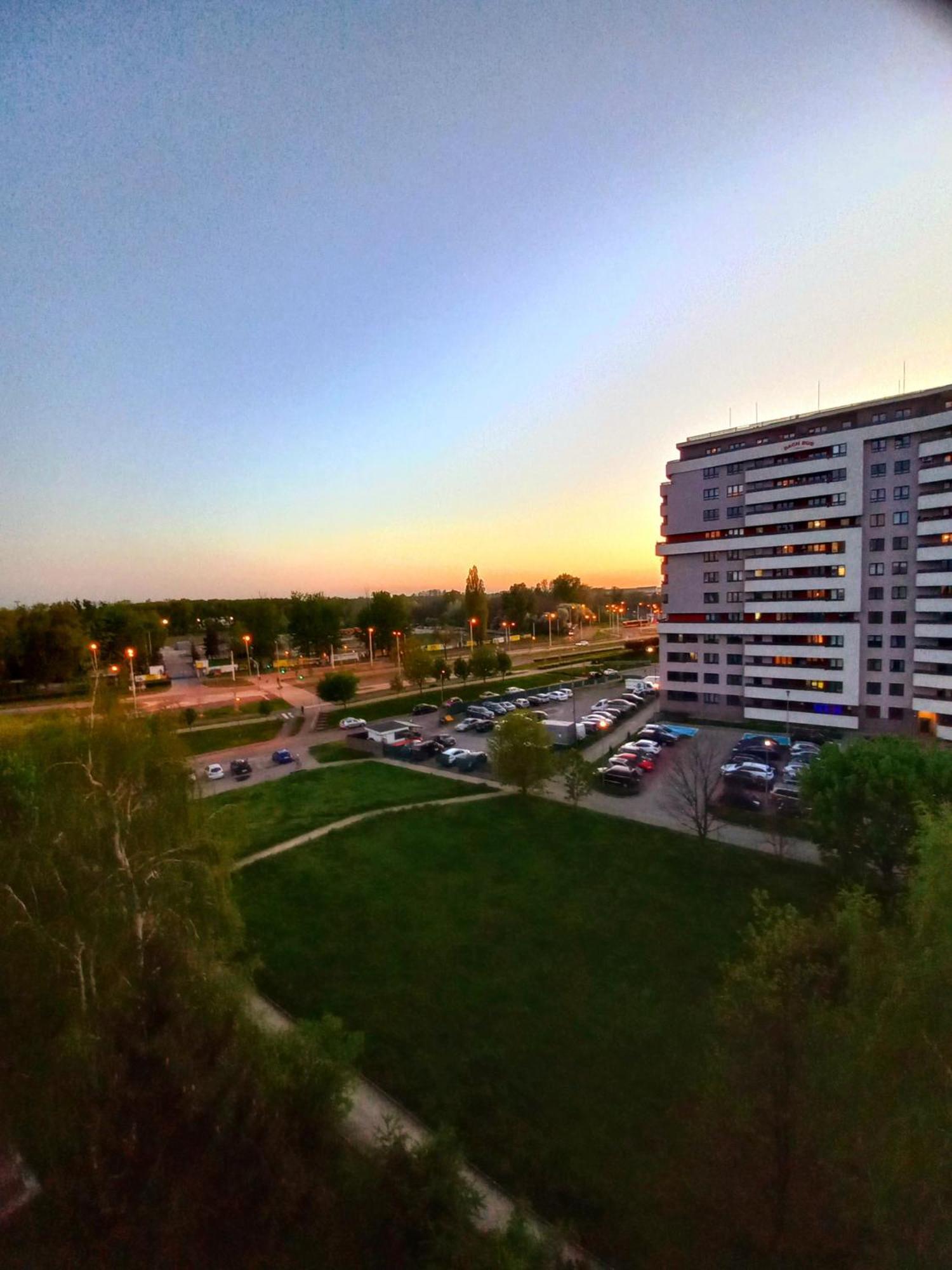 Neoapartments Lotnicza ヴロツワフ エクステリア 写真